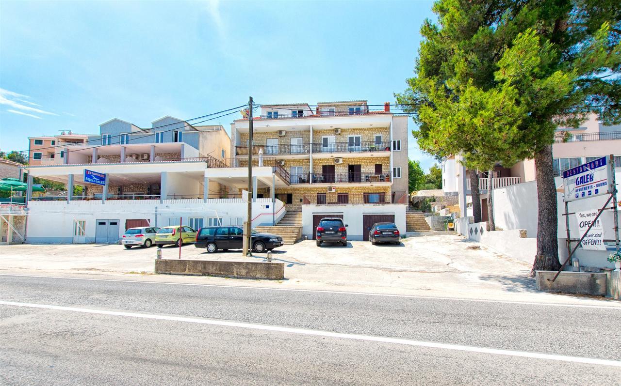 Apartments Martina Marina Buitenkant foto