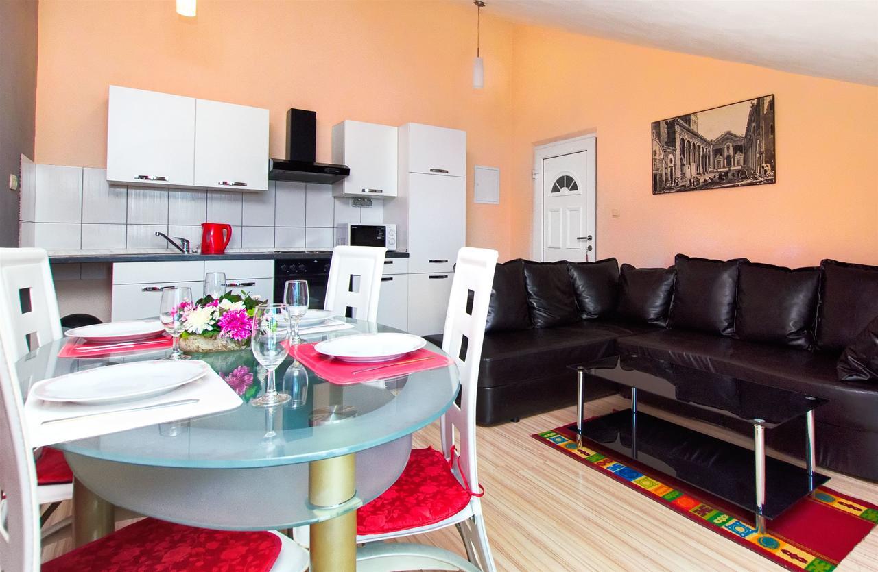 Apartments Martina Marina Buitenkant foto